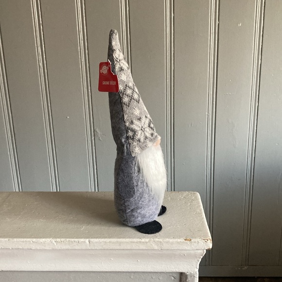 NWT- 14” Gray Christmas Holiday Gnome Decorstion w/ Gray & White Sweater Hat - Picture 5 of 17